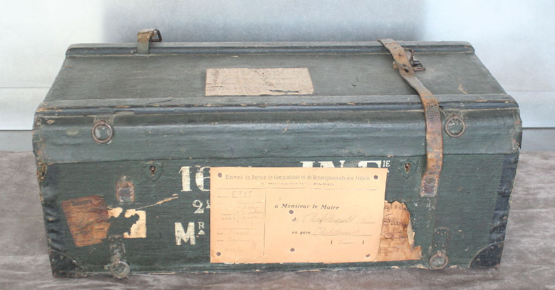 Cantine militaire en métal