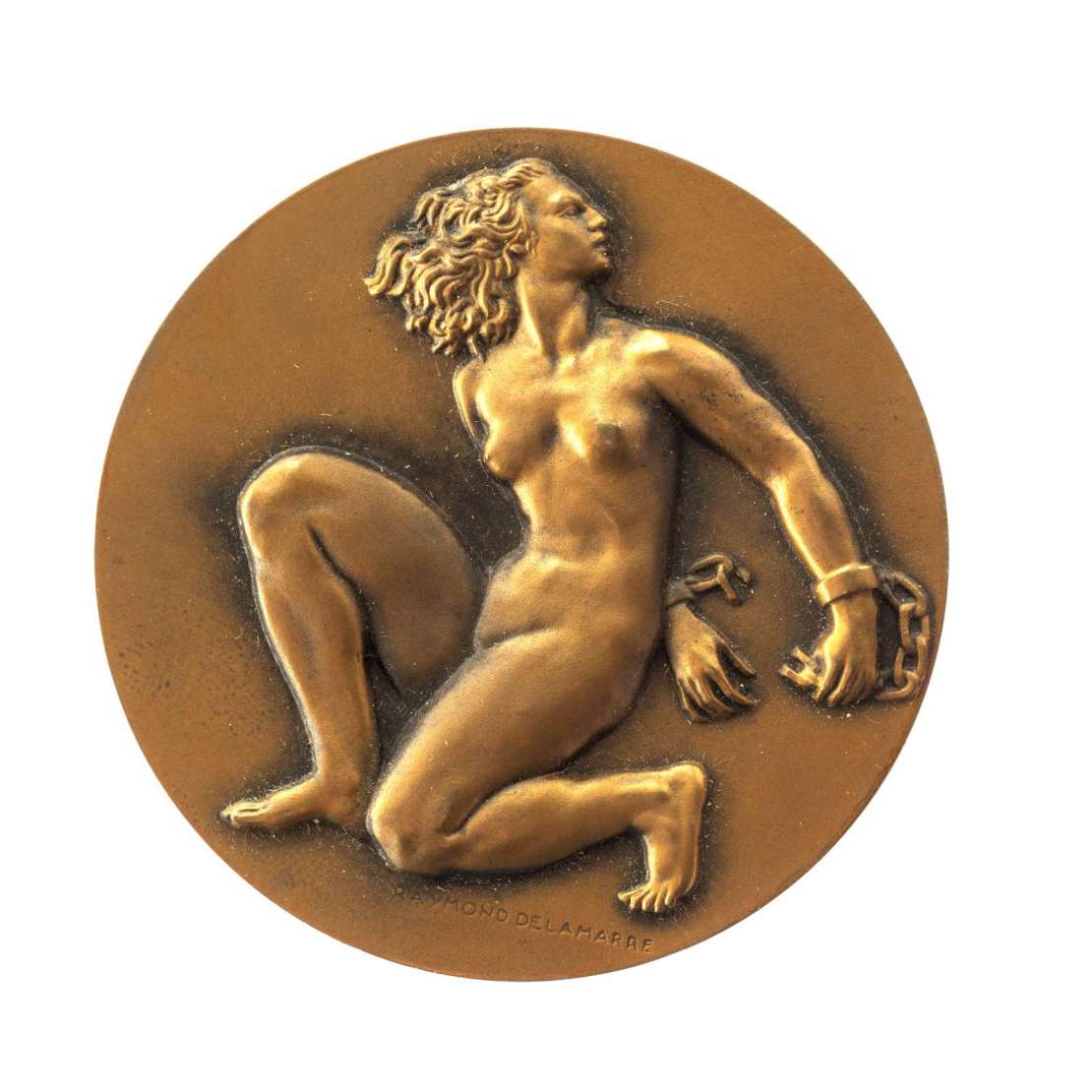 Raymond Delamarre, Libération, 1947, médaille de table, bronze frappé. Avers : Femme nue briasant ses chaînes.