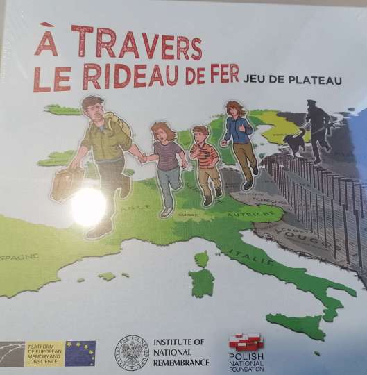 Jeu de société "A travers le rideau de fer"