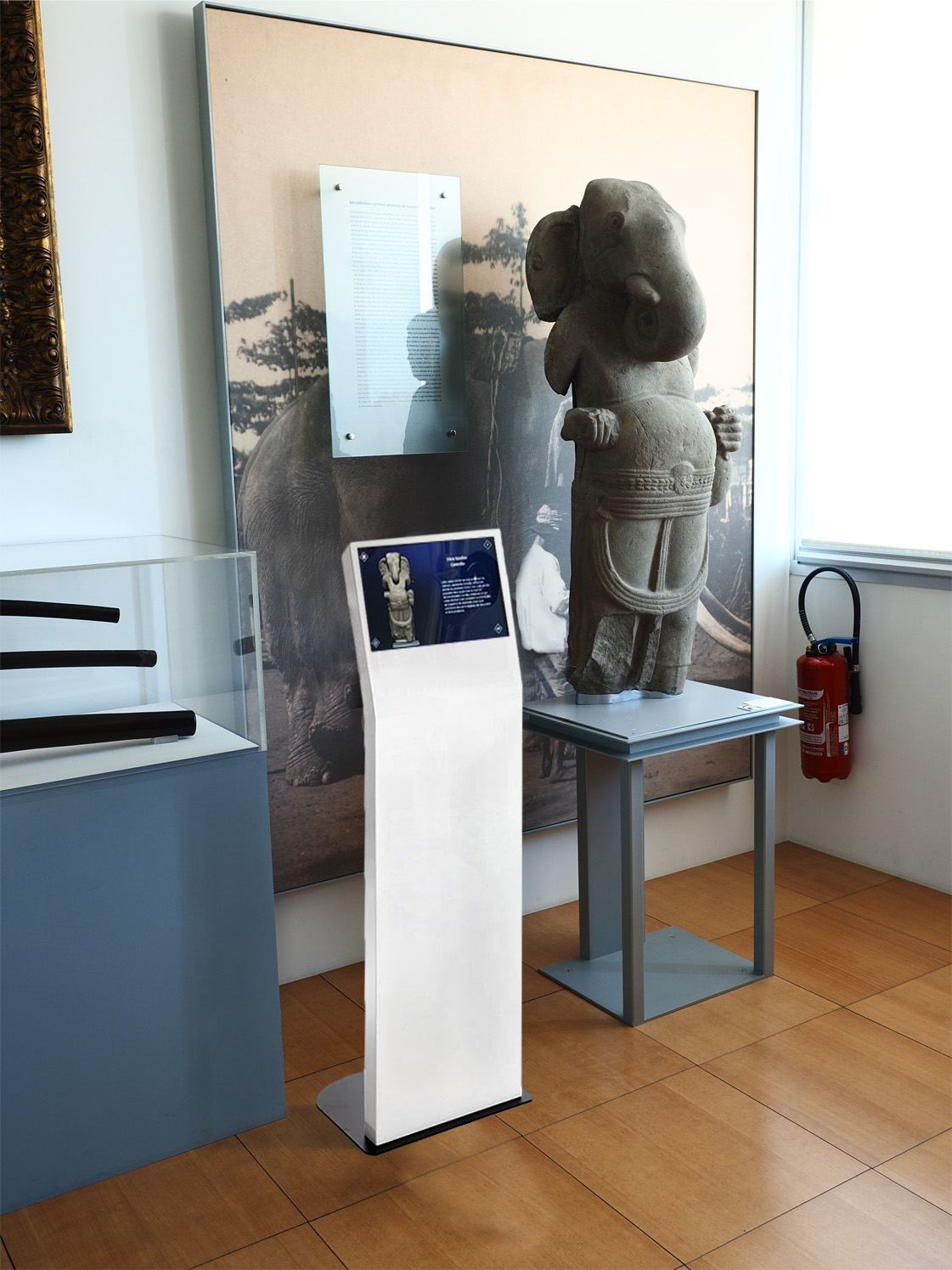 Mise en situation de la borne Kiosk 3D au musée d'art et d'histoire de Rochefort
